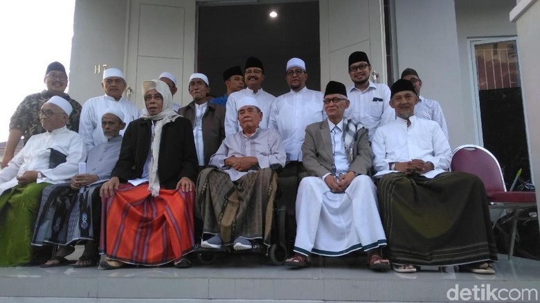 Ini 5 Seruan Kiai Sepuh Pendukung 01 dan 02 di Jawa Timur